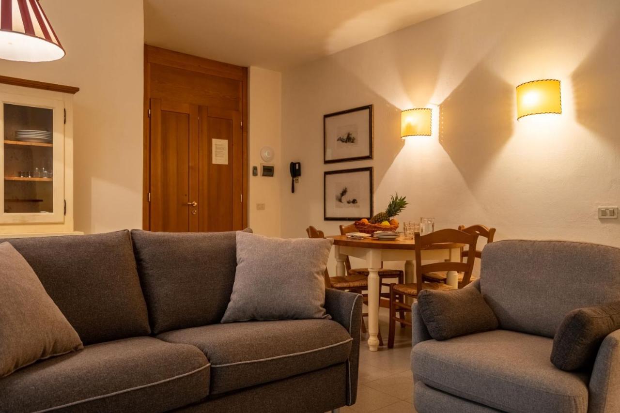 Roccamare Resort - Ville E Appartamenti Кастильоне-делла-Пеская Экстерьер фото
