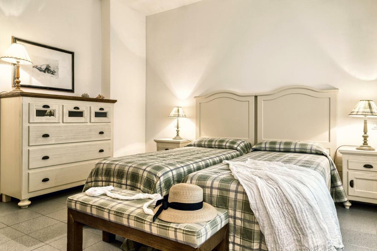 Roccamare Resort - Ville E Appartamenti Кастильоне-делла-Пеская Экстерьер фото